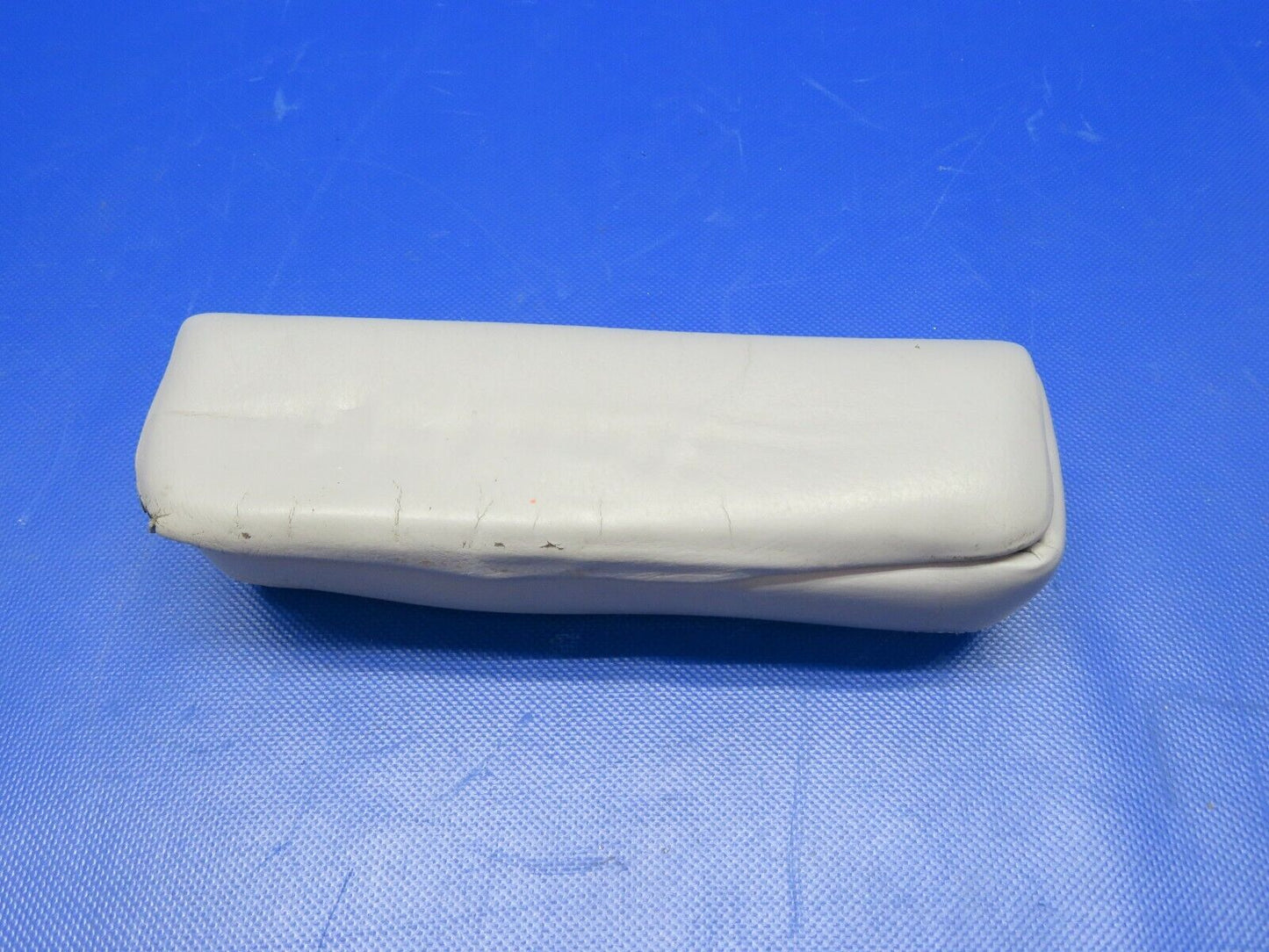 Piper PA-32R-300 Lance Arm Rest RH P/N 66710-17 (0121-199)