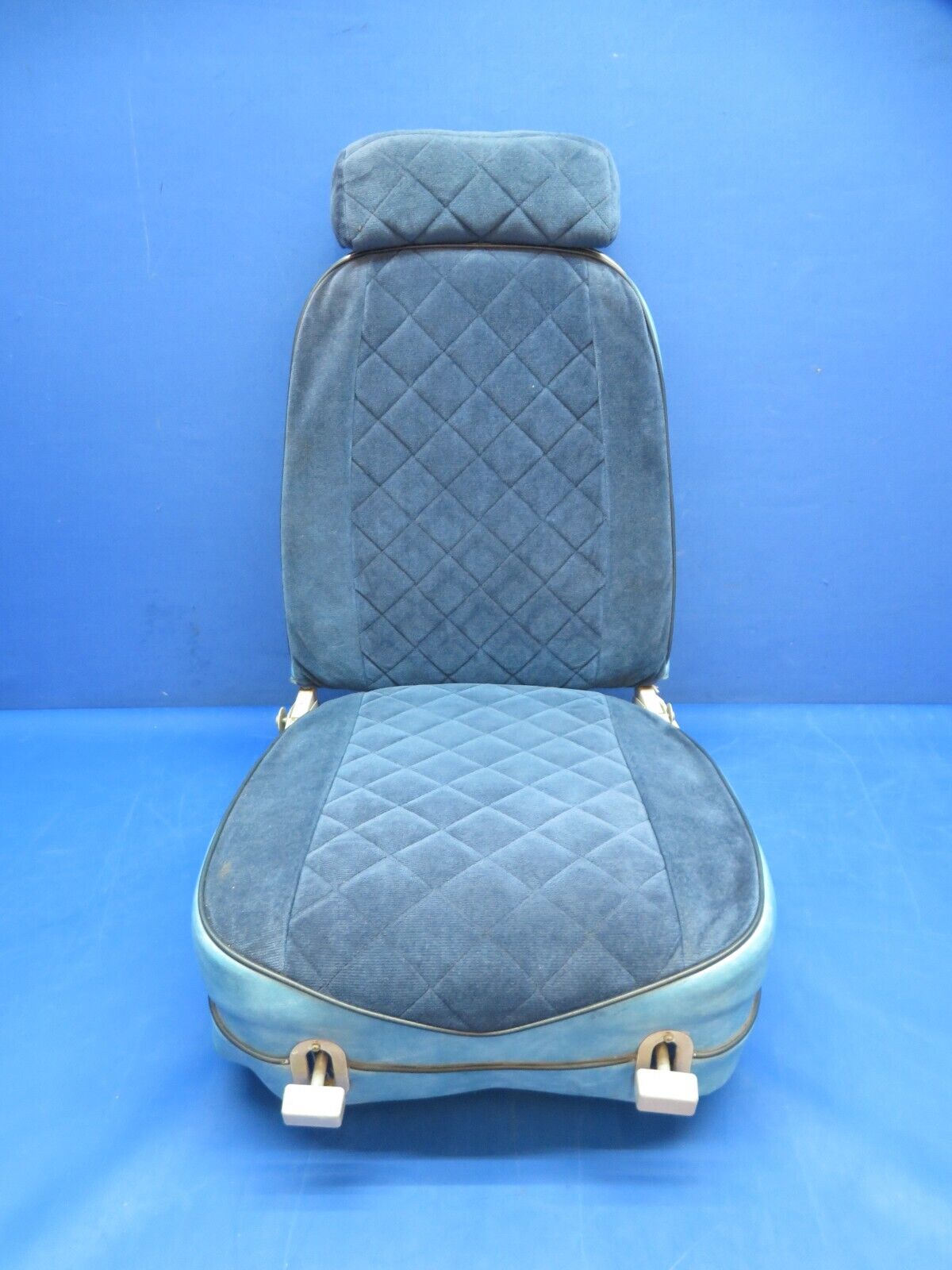 Cessna 310 / 310I RH Center Seat Assy Reclining P/N 0812990 (0923-763)