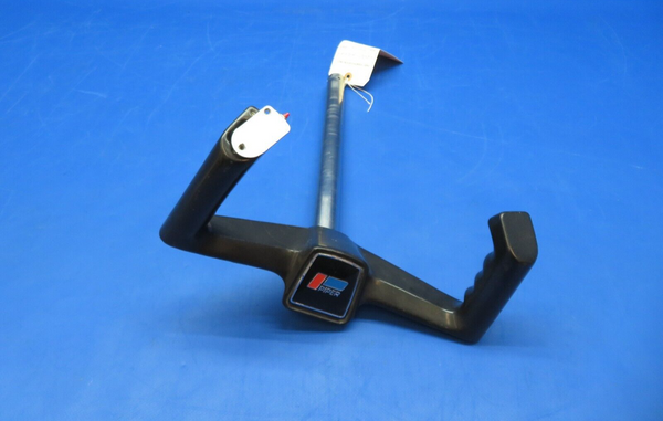 Piper PA-28-236 Co-Pilot Control Wheel Assy P/N 79276-872 (0723-317)