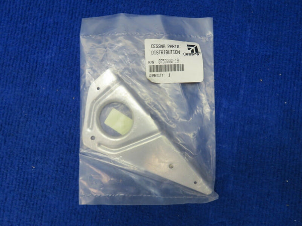 Cessna Bracket P/N 0753000-18 NOS (0522-93)