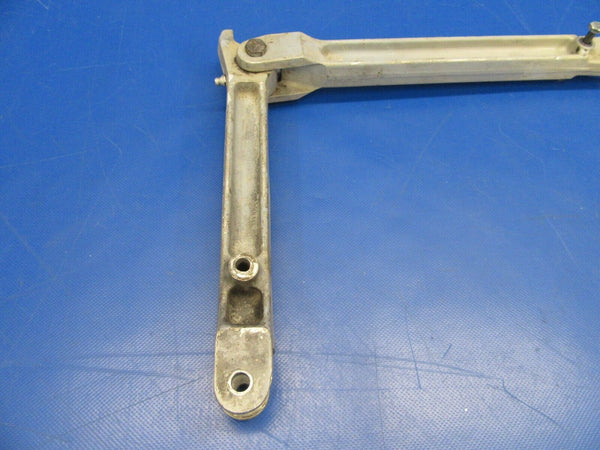 Cessna 310 Main Landing Gear Link Assy P/N 0841103-497, 0841102-497 (0519-338)