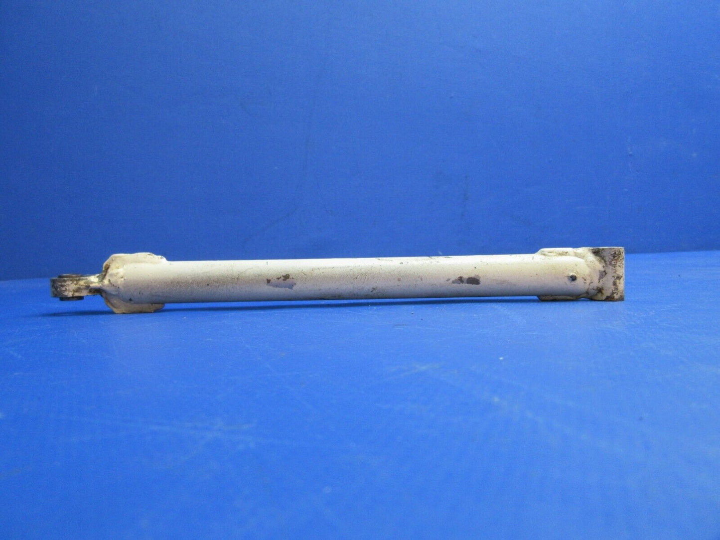 Beech C-35 Bonanza Nose Gear Drag Leg Assy P/N 35-825080 (1023-784)