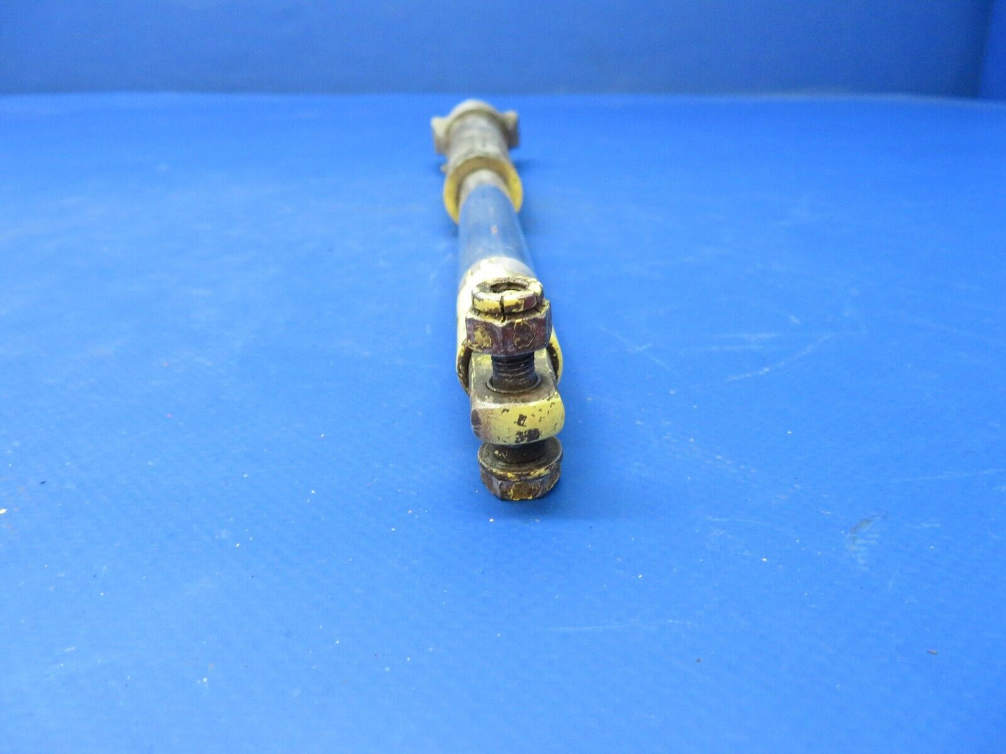 Beech C-35 Bonanza RH Flap Actuator Assy P/N 45-521212-1 (1122-171)