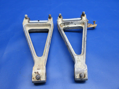 Beech 18 Landing Gear Torque Knee P/N 404-188408 SET (0224-1323)