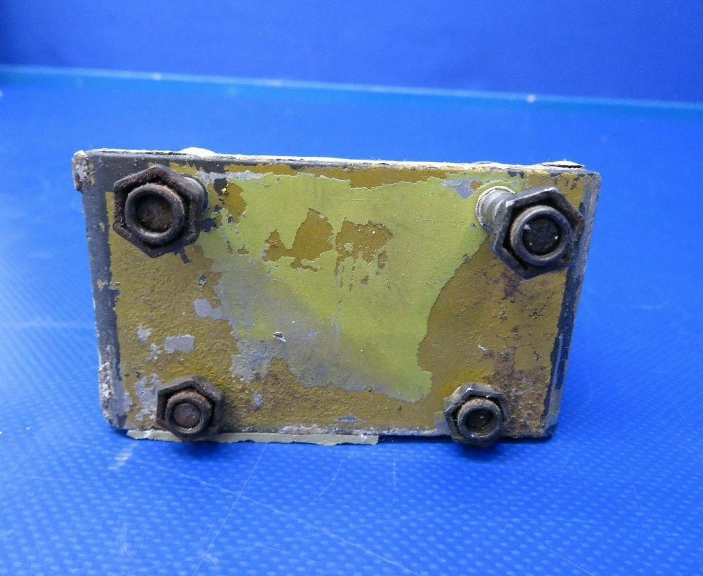 Beech Baron 95-B55 Elevator Hinge P/N 95-610012-15 (0620-537)