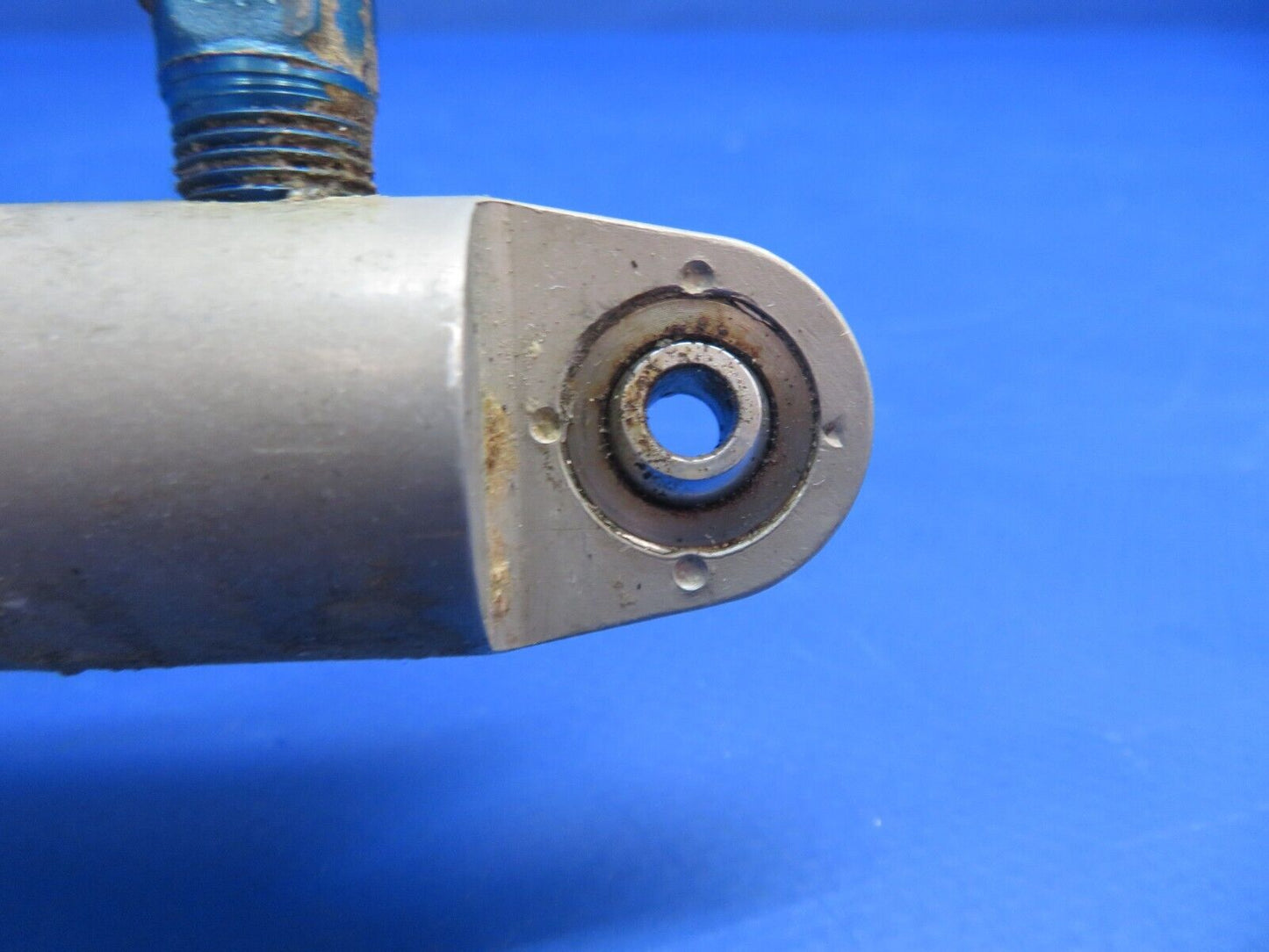 Piper PA-34-200T Syncro Devices Hydraulic Cylinder P/N SFA-232-3 (0223-905)