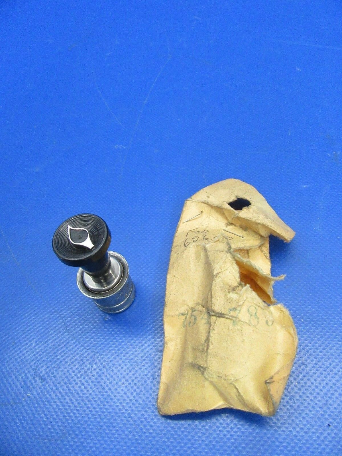 Piper Aztec Navajo Lighter P/N 754-785 NOS (0518-308)