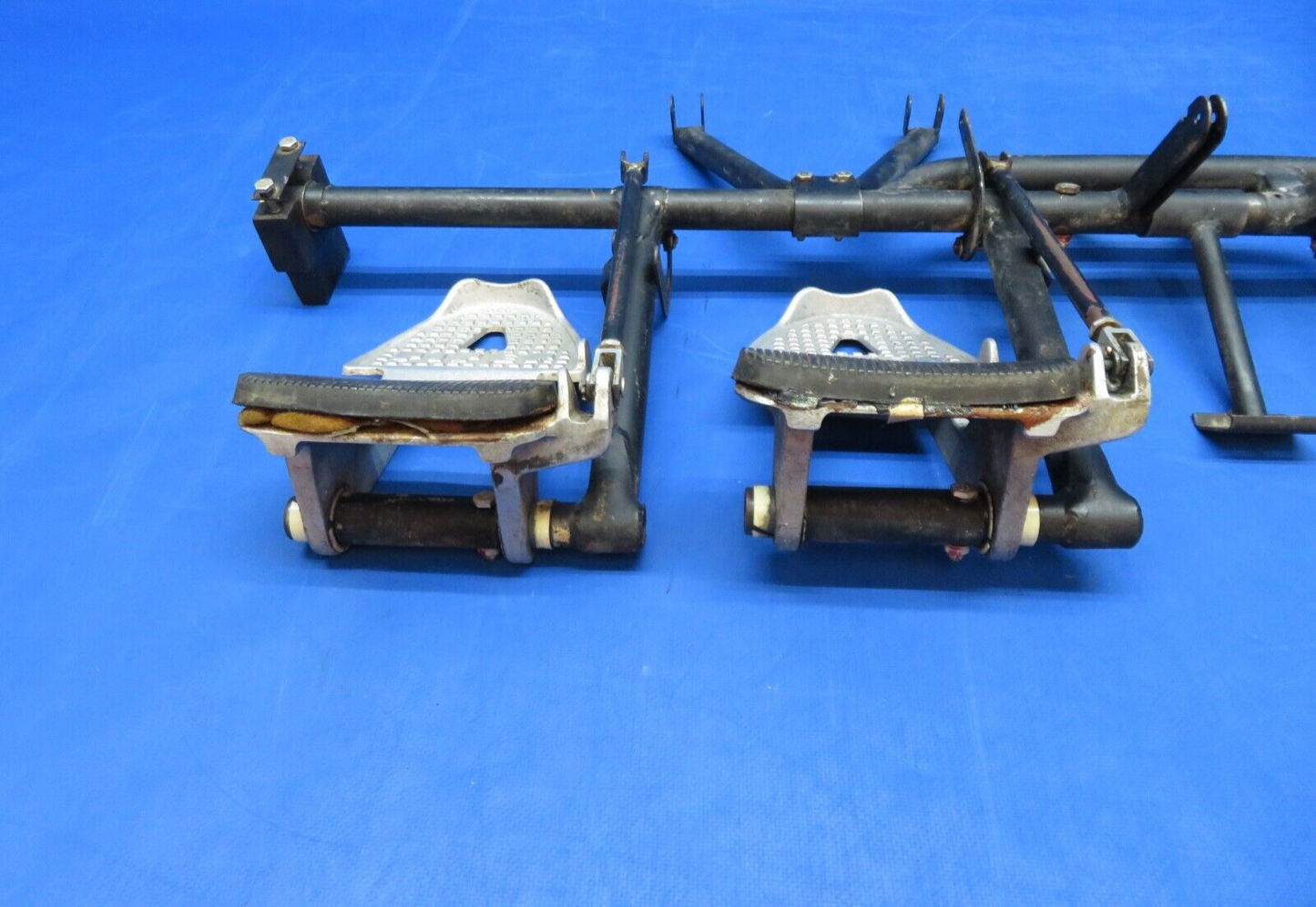 Piper PA-28R-180 Rudder Pedal Assy P/N 67180-03 LH Toe Brake (1123-423)