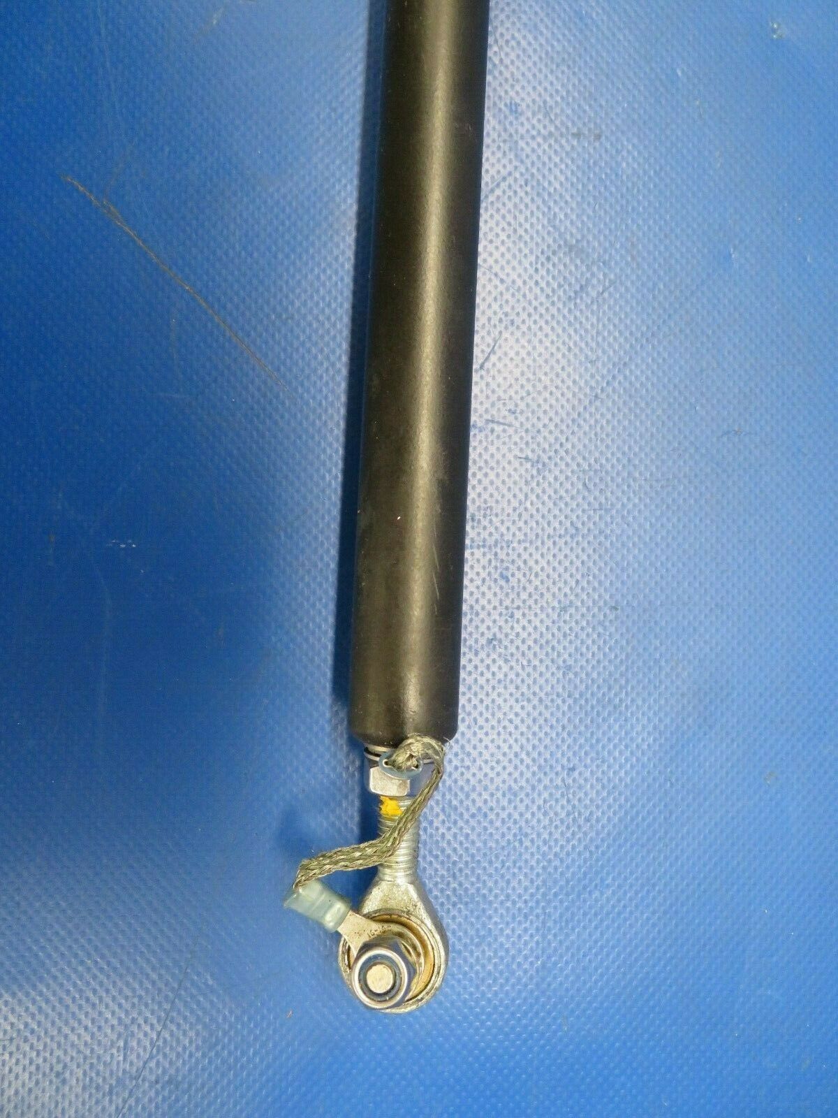 Diamond DA40-180 Control Rod / Tube Flap 43" PR1-20X1-8-1090D (0220-02)