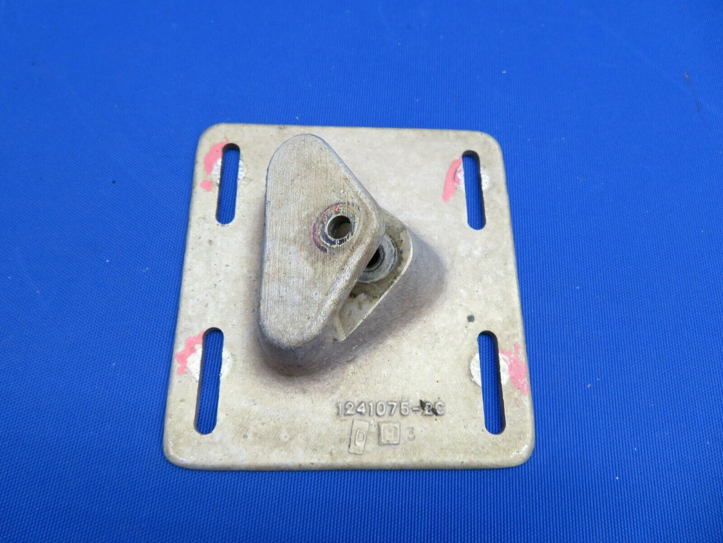 Cessna 210L Main Landing Gear Uplock Support P/N 1241075-1 (0820-402)