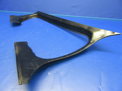 Beech Baron 95-A55 LH Aft Window Molding P/N 95-420015-93 (0420-288)
