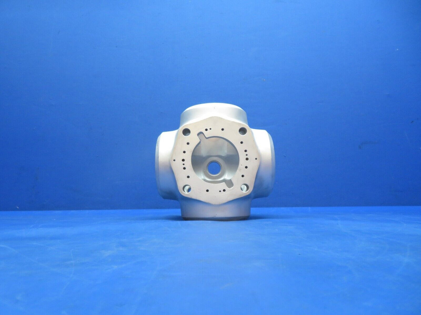 McCauley Aircraft / Aviation / 4 Blade Prop Hub Man Cave / Decoration (0823-546)
