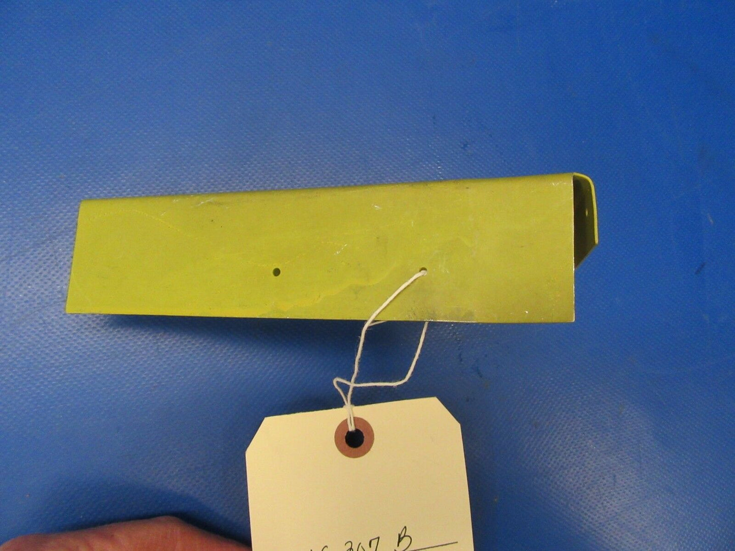 Beech Bracket Compartment Coat Rack AFT P/N 97-530083-21 NOS (0918-274)