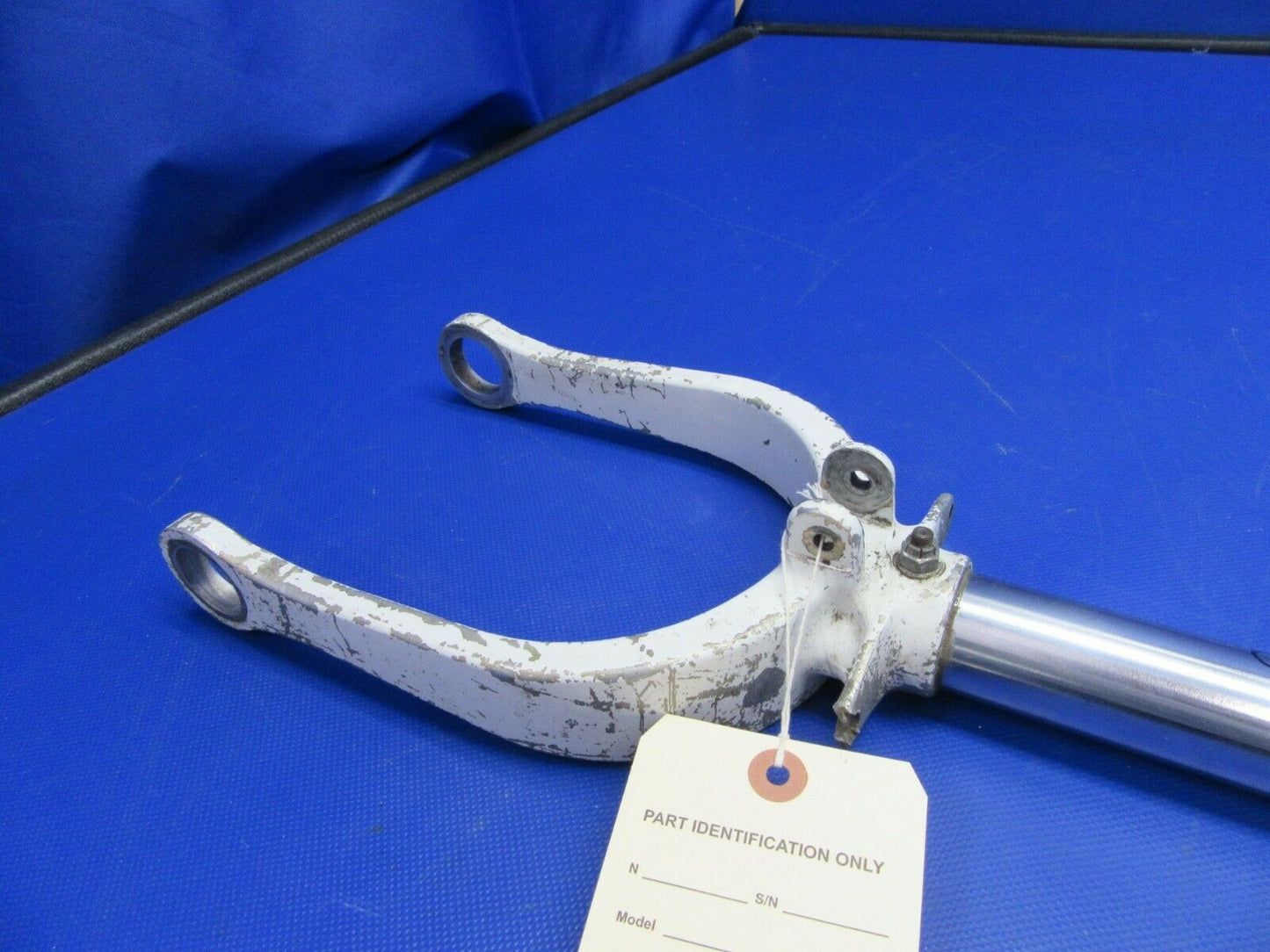Piper PA38 Nose Gear Strut & Fork P/N 77776-02, 77776-002 PARTS (1121-325)