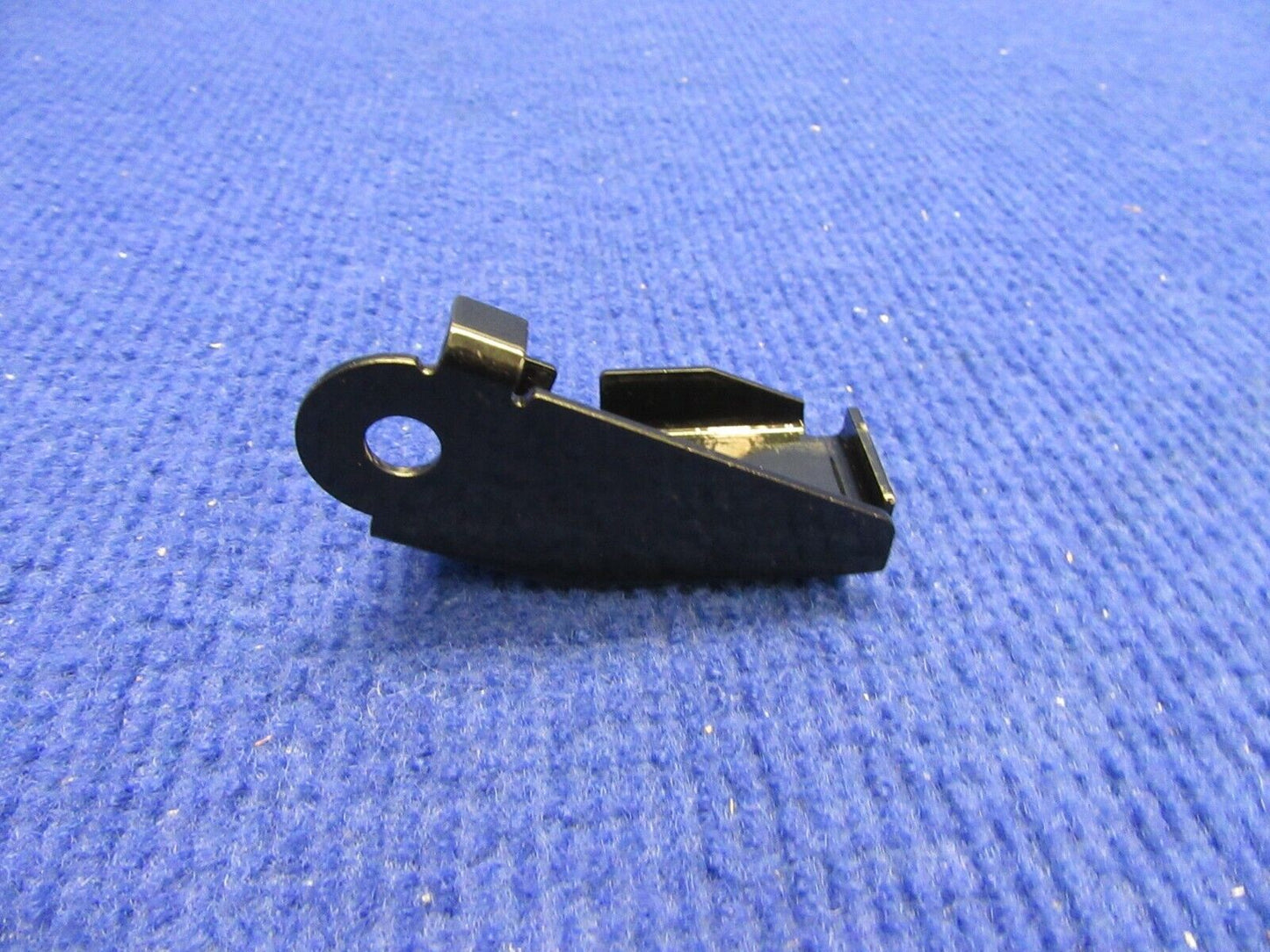 Cirrus SR-22 Door Catcher / Diverter LH P/N 17582-003 (1221-584)