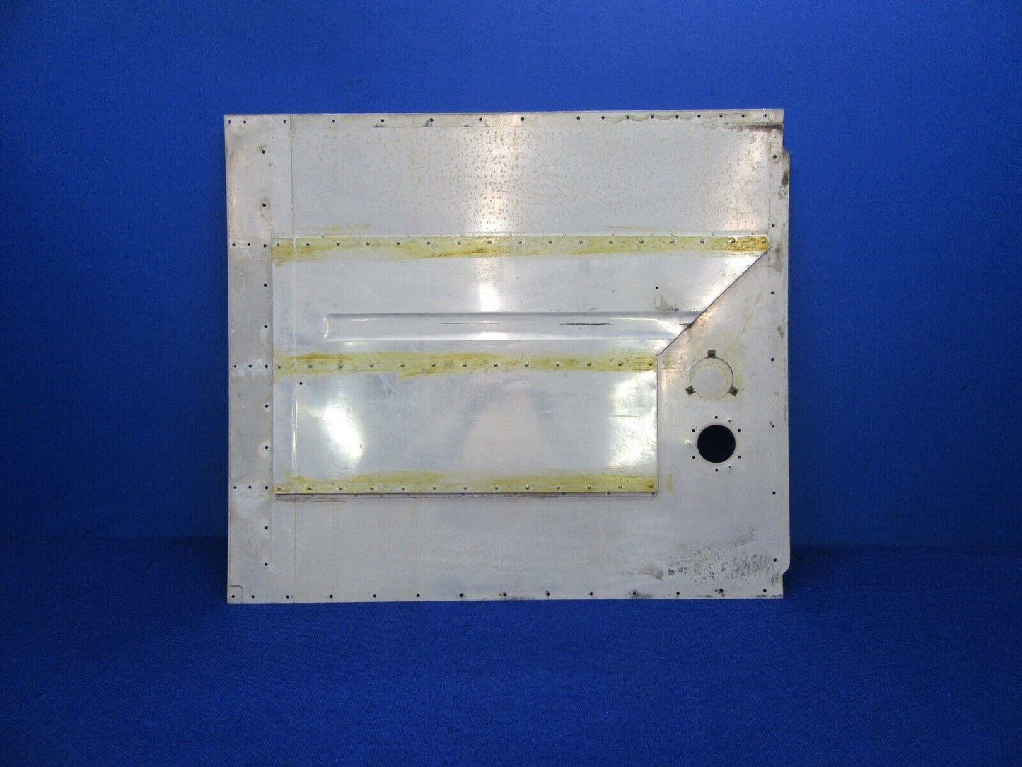 Cessna 172 Fuel Tank Cover LH P/N 0523521 (1221-440)