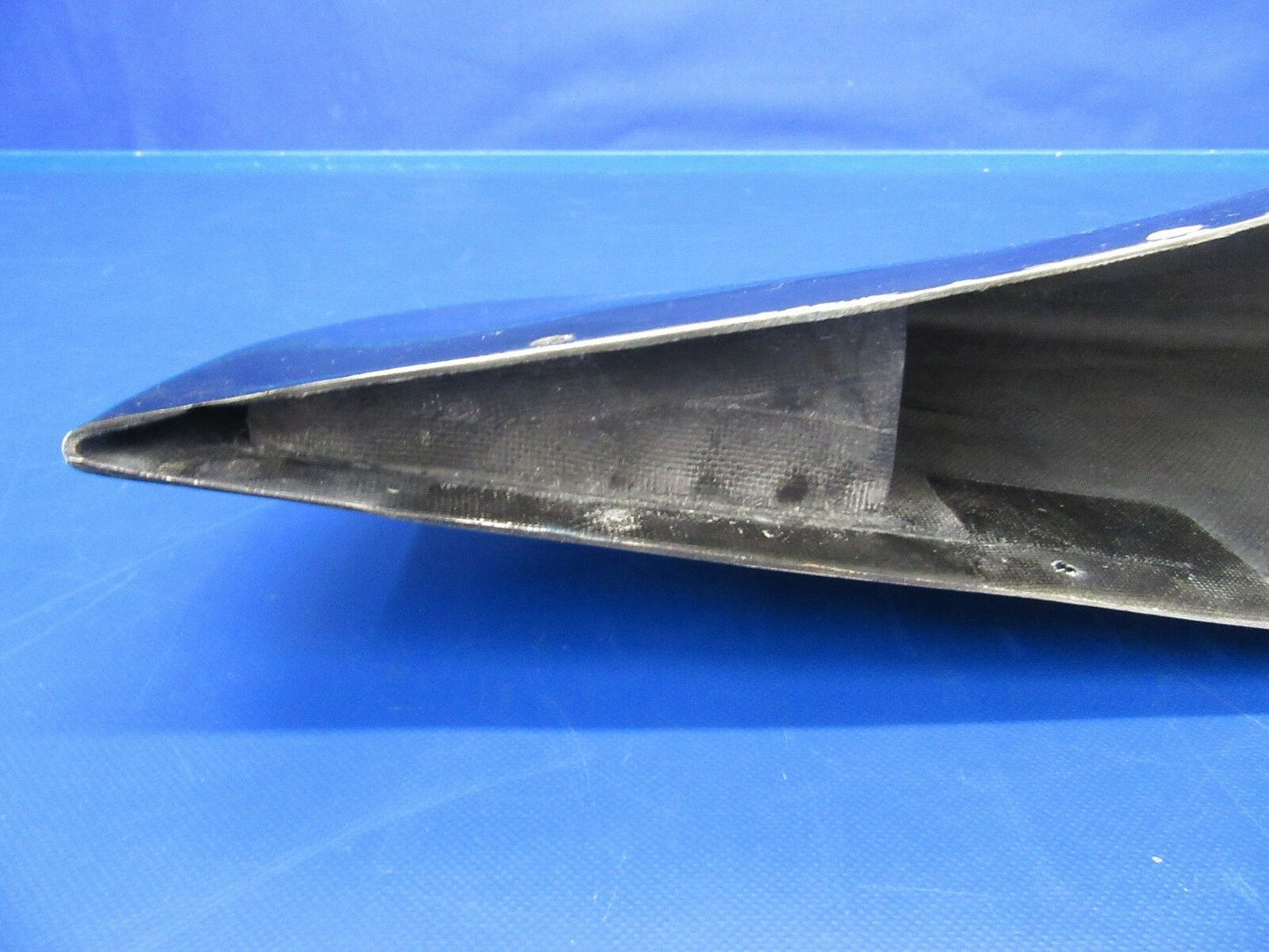 Piper PA-32 Saratoga Wing Tip RH Black Fiberglass P/N GF35115-11 (0418-186)