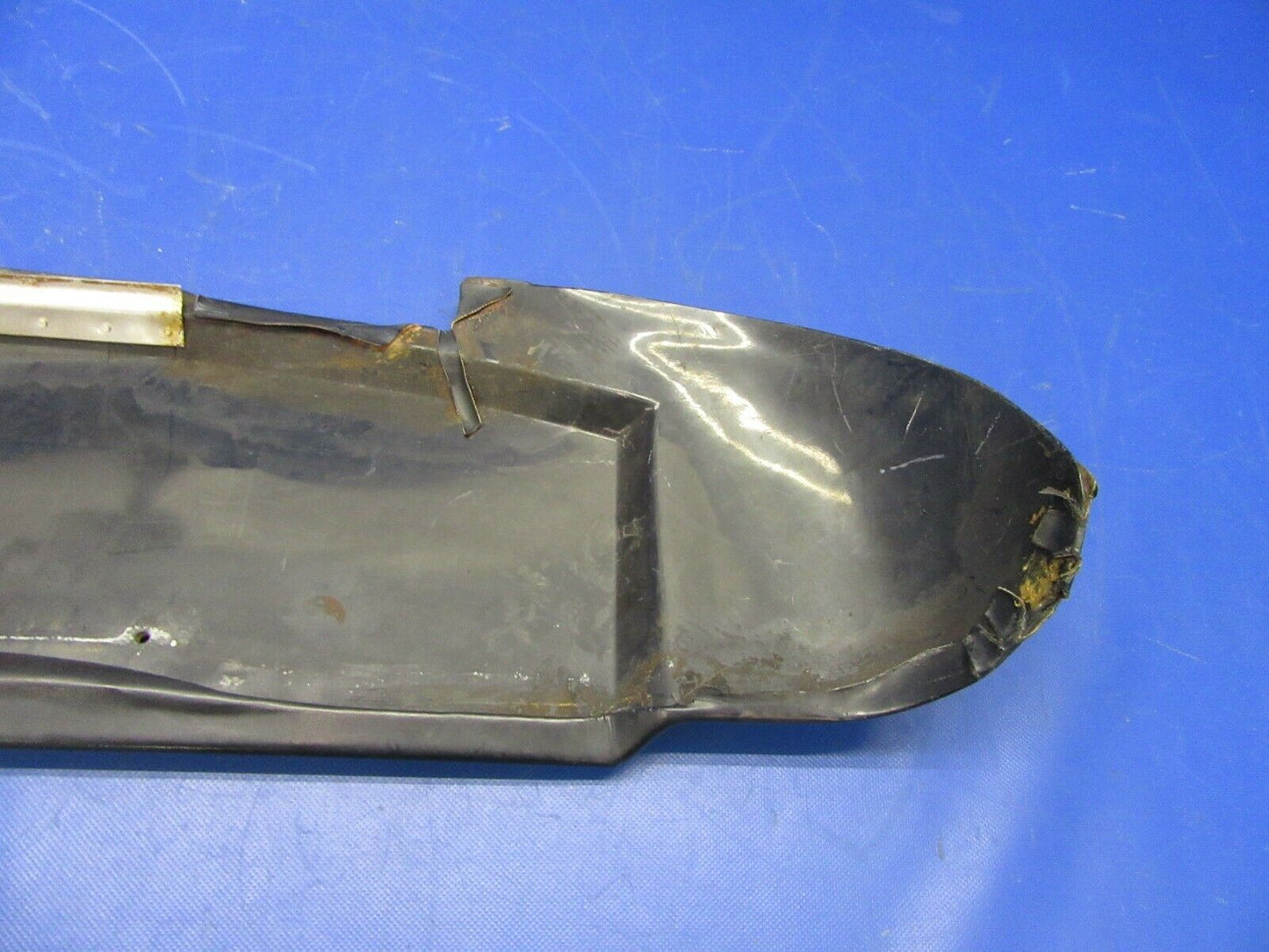 Beech Baron 95-B55 Glare Shield Assembly P/N 96-530013-5 (1121-323)