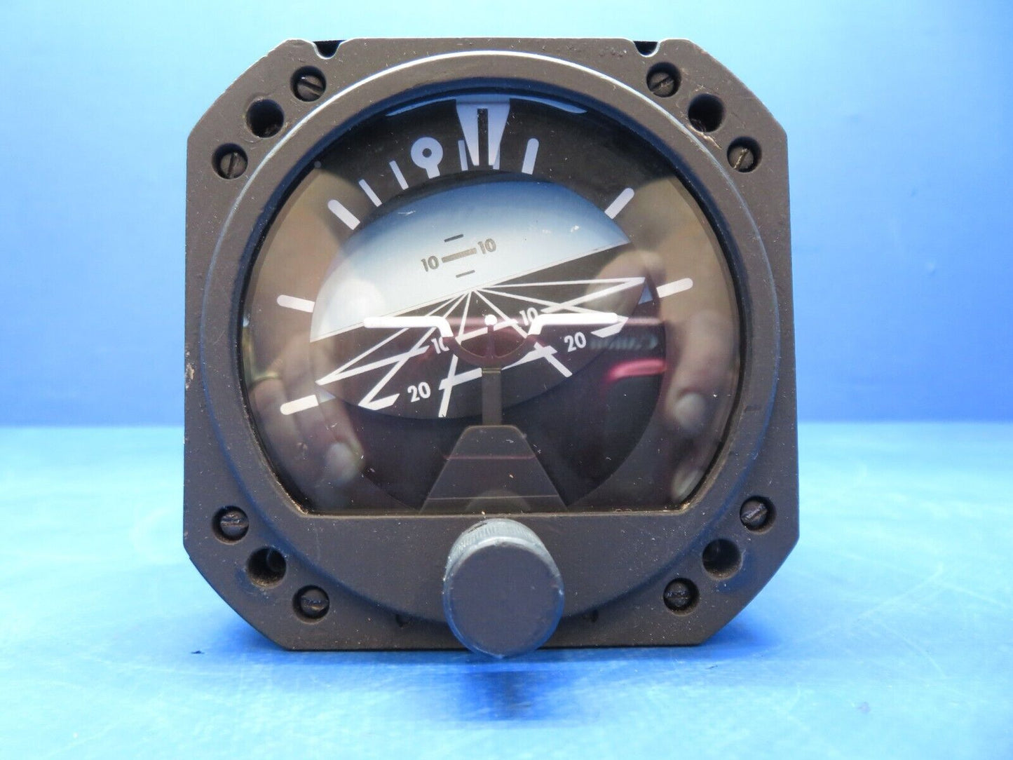 Mitchell Attitude Gyro P/N 700-2CF CORE (0823-303)