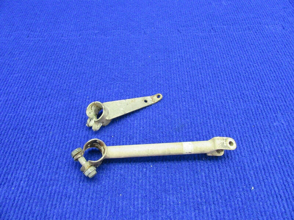 Mooney Support Gear Door FWD LH P/N 550015-005, 550015-003 (1121-446)