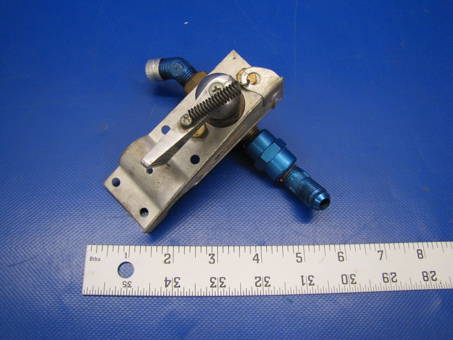 Cessna 180 185 Drain Valve Assy Oil Sump P/N 1656006-1 (0517-123)