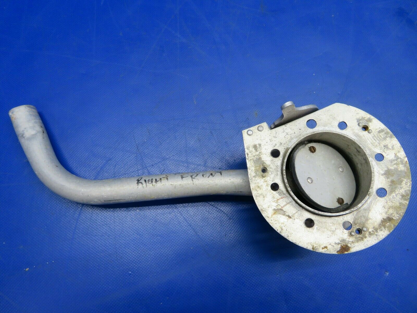 Piper PA-32RT-300 Vent FWD RH P/N 68416-01, 68416-001 (0620-305)