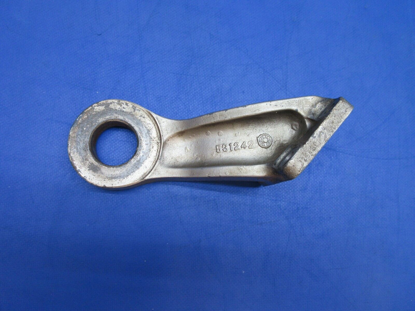 Continental E-225 RH Front Engine Mount Bracket P/N 531242 (0923-800)
