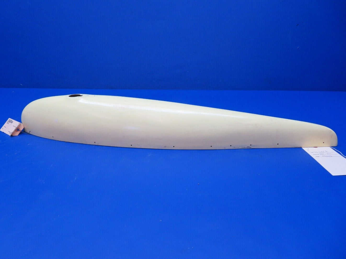Piper PA-24, PA-30 Wing Tip Assy RH Fiberglass P/N 24870-001 NOS (0922-750)