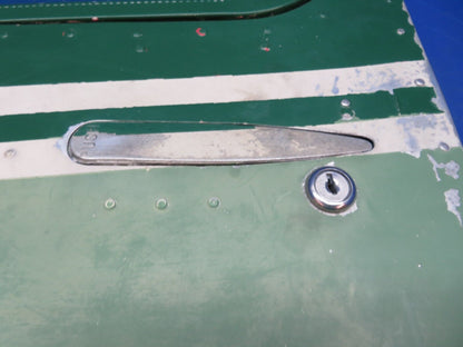 Cessna 182D / 182 LH Cabin Door Assy w/ Latch & Hinges P/N 0711023-69 (0923-580)