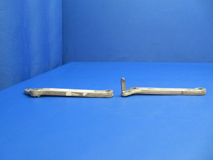 Piper PA-23 Nose Gear Link Assy LWR Drag P/N 16195-1, 16195 (1022-568)