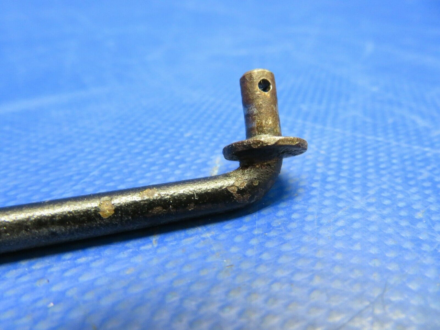 Piper PA-32RT-300 Lance II Rod Fuel Selector Control 65407-07 (0520-567)