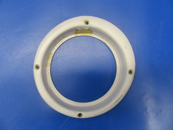 Beech Baron 58P Retainer Landing Light P/N 102-369011-1 (0318-337)