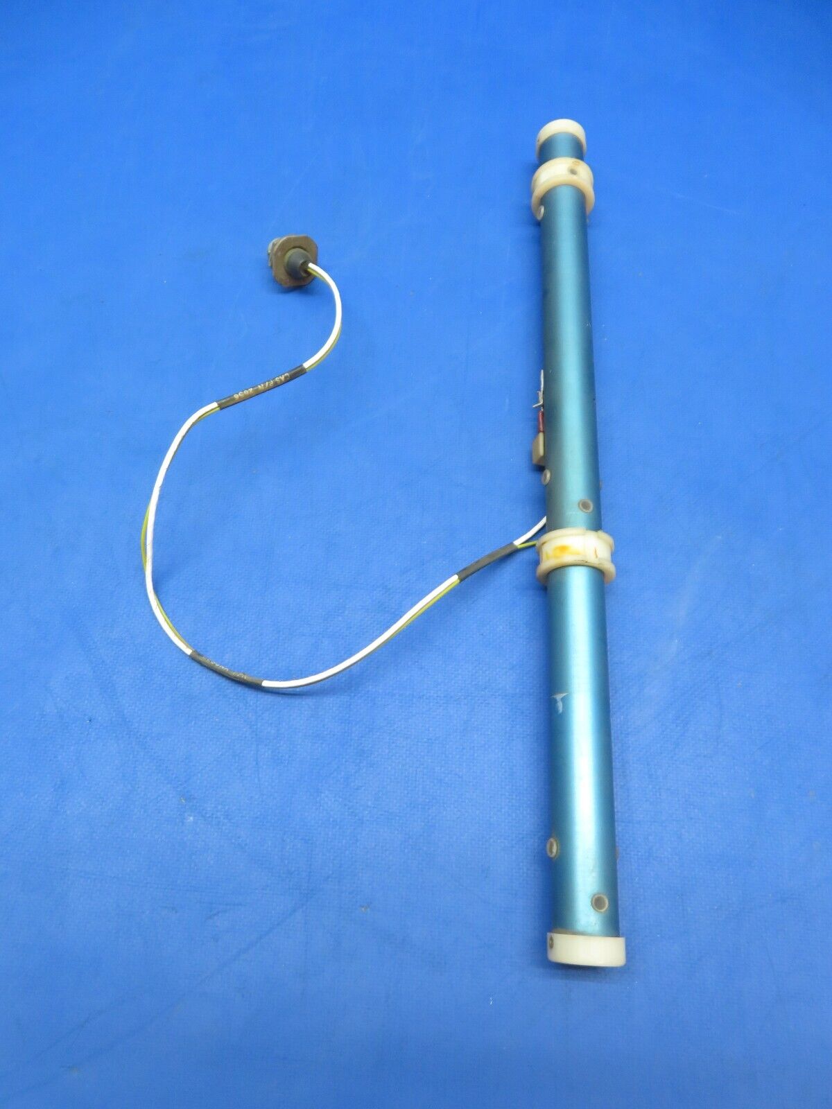 Cessna 310 / 310Q CAS Sensor Main Fuel Gauging w/ Cable 9910082-3 (0823-654)