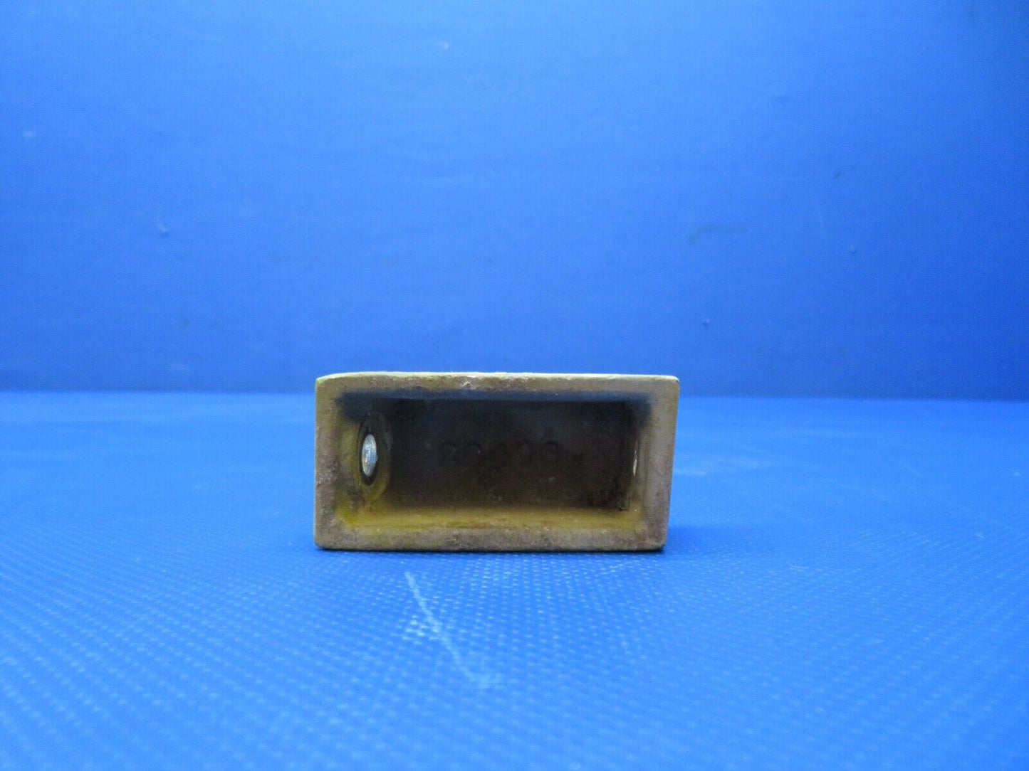 Piper PA-24-180 LH Main Spare Fitting Bottom Attachment P/N 20476-00 (1223-239)