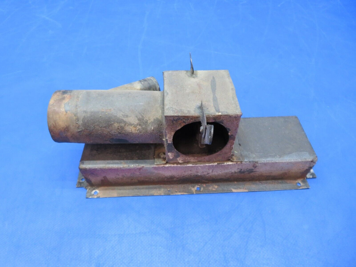 Piper PA-28-180 Cabin Heat Box Assy P/N 65545-00 (0723-716)