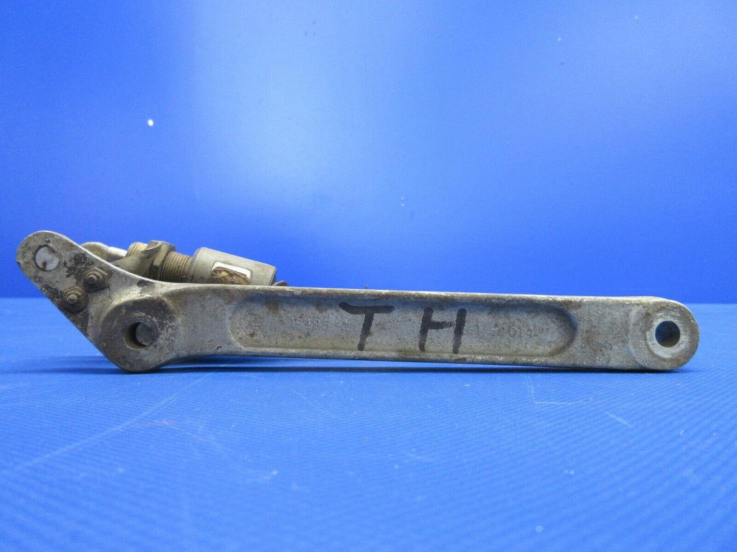 Piper PA23 Aztec LWR Nose Gear Drag Link Assy P/N 16195-1 (0224-1302)