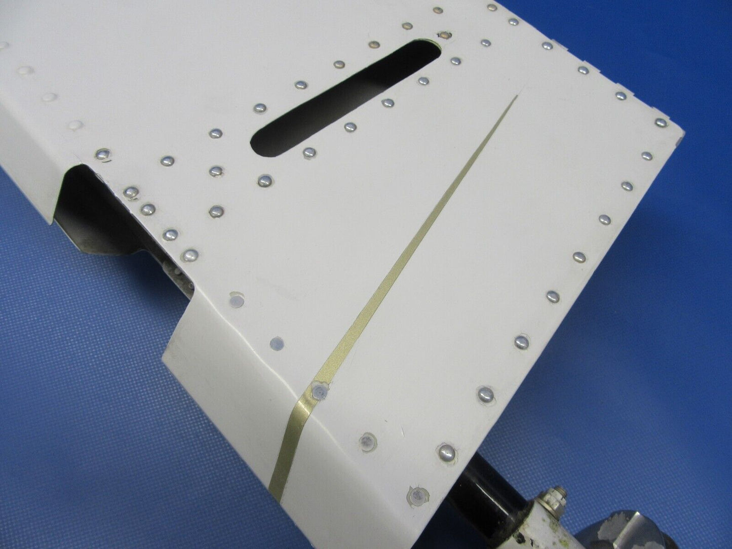 Piper PA-34-200T Seneca II Rudder Assy P/N 95520-04 / 95520-004 (0324-05)