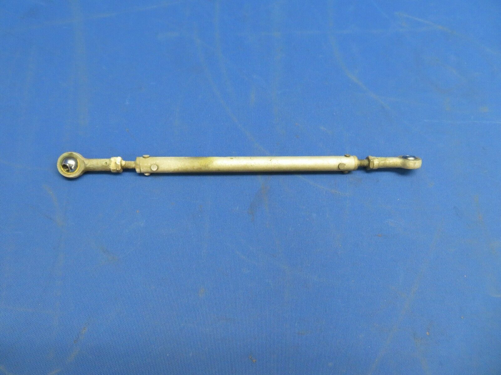 Cessna 210 Aileron Push Rod Assy P/N 1221113-4 (1020-320)