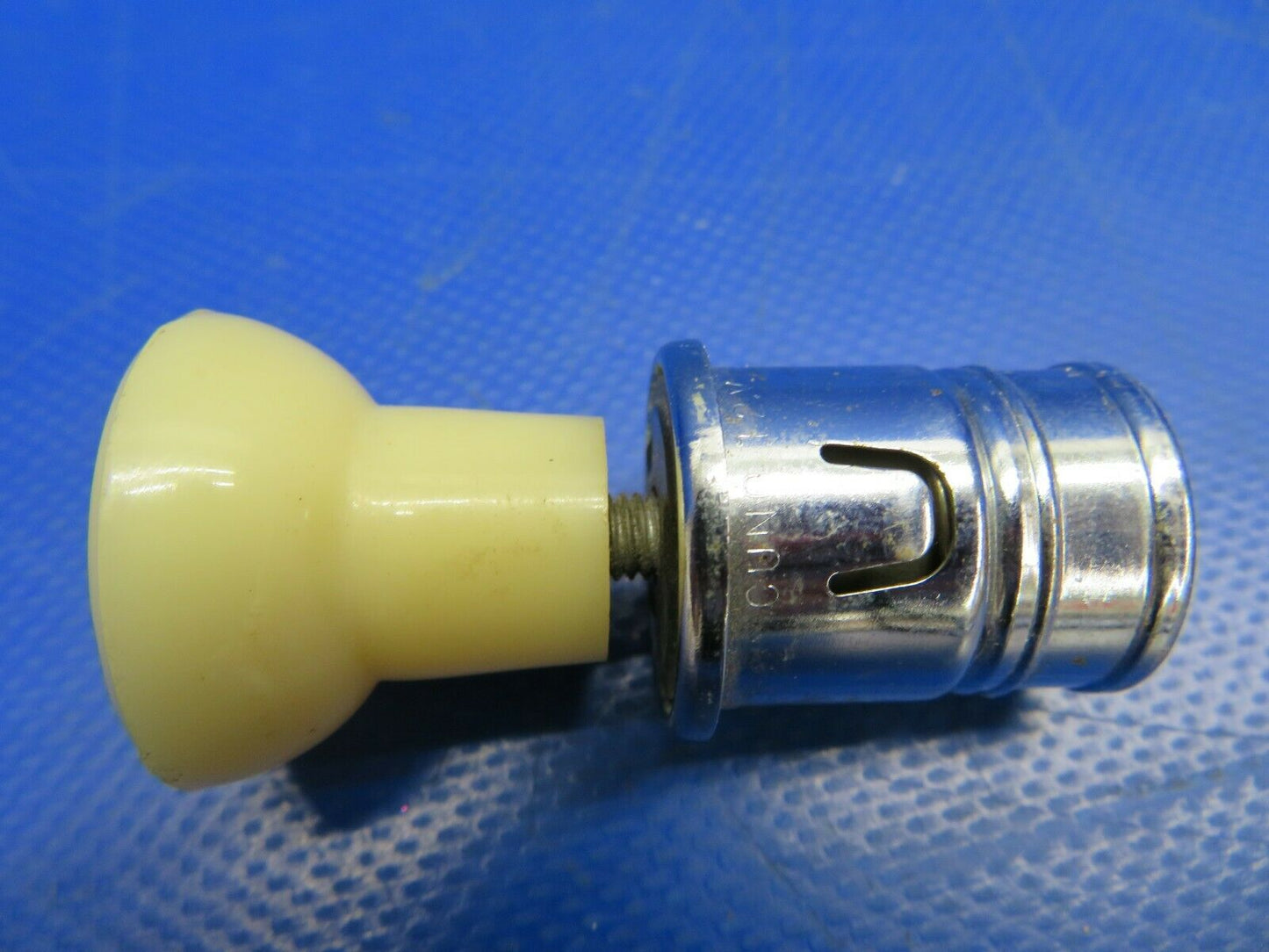 Cessna 310P Cigar Lighter & Pan P/N 0513052-8, 0811083-1 (0620-654)