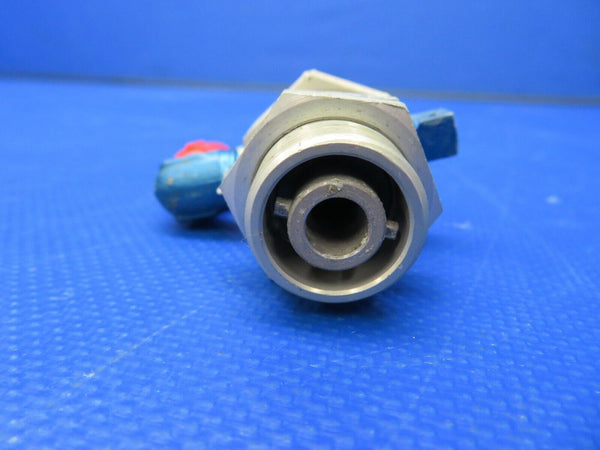 Cessna 210 / T210L Oxygen Outlet Valve P/N C166006-0109 (0621-935)