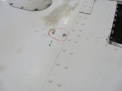 1978 Piper PA-34-200T Seneca RH Wing P/N 37093-04 (0423-103)