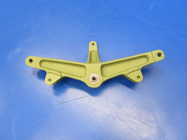 Beech D55 Baron Bellcrank Assy Rudder Control P/N 96-524010 (0717-93)