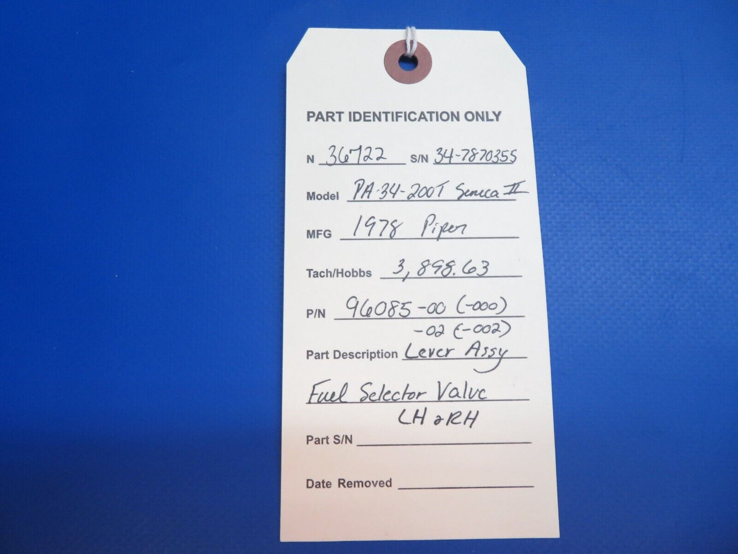 Piper PA-34-200T Lever Assy Fuel Selector Valve LH & RH P/N 96085-00 (0323-538)