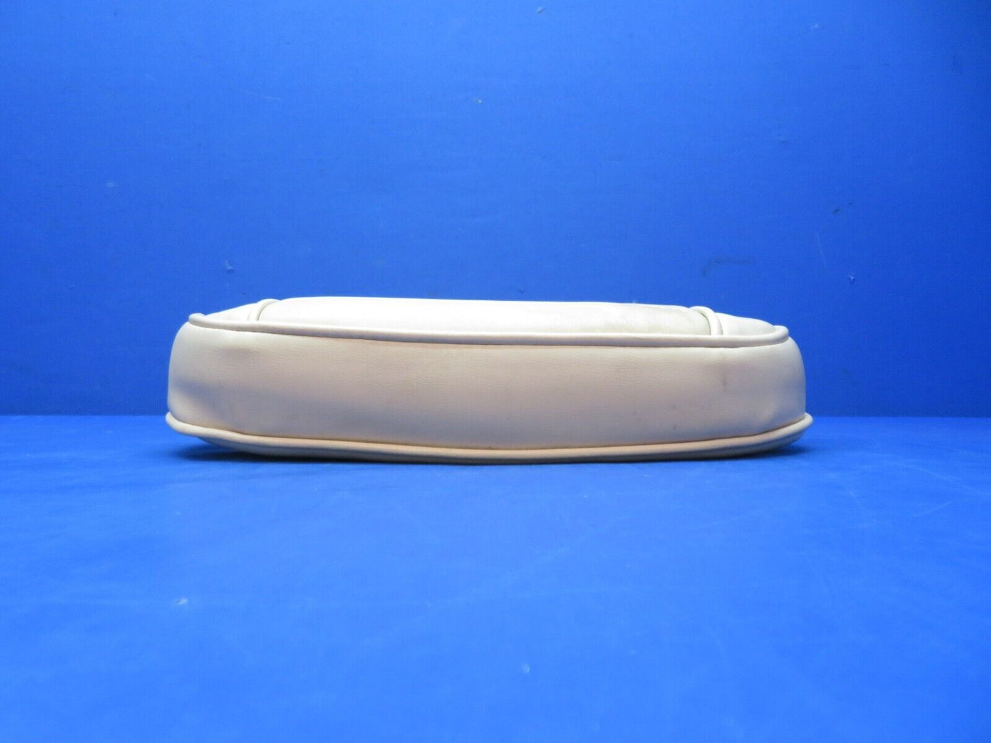 Piper PA-28-140 Rear Seat Assy P/N 65515-05 Cream Vinyl (1123-123)