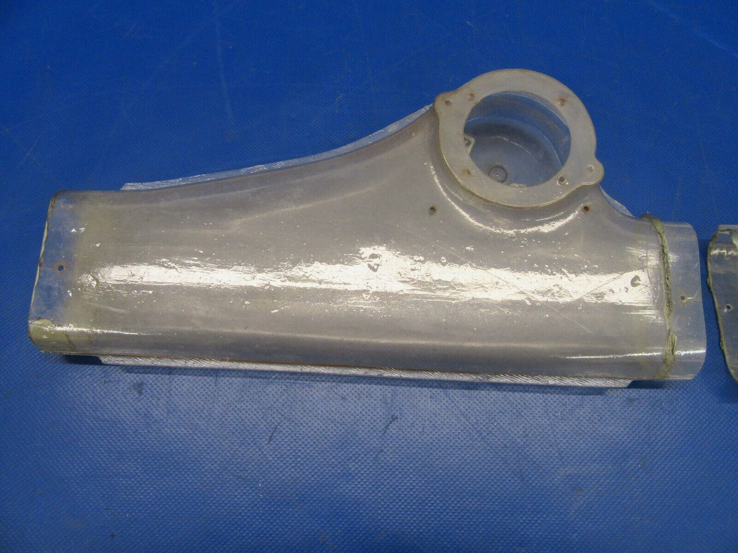 Beech C24R Duct Adapter Assembly RH P/N 169-554020-9  (0219-172)