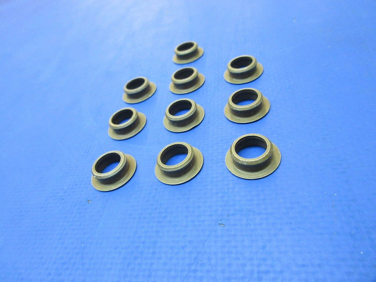 Beech Grommet P/N 40G6-2 LOT OF 10 NOS (1123-910)