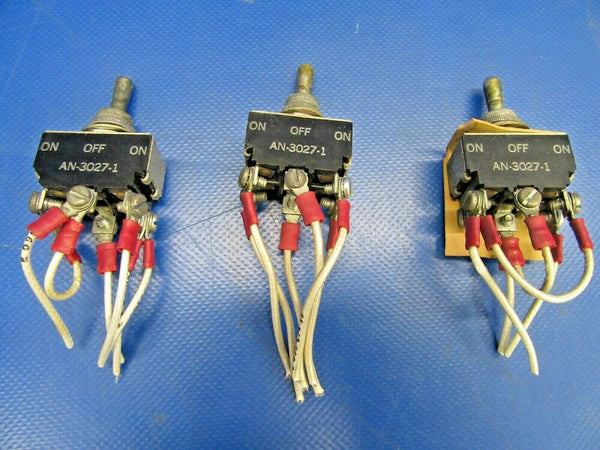 Cessna 310 / T310Q Toggle Switches P/N AN-3027-1 LOT OF 3 (0519-489)