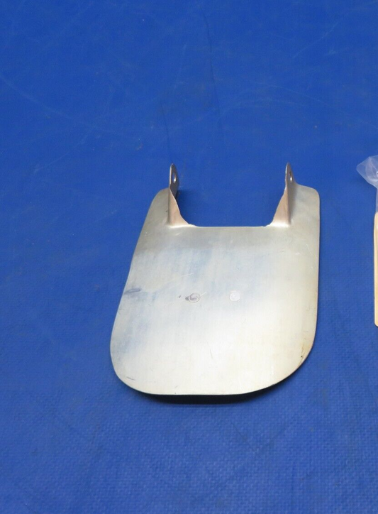 Cessna Cover "Duck Bill" Assy Nose Wheel Pant P/N 0542117-5 NOS (1023-395)