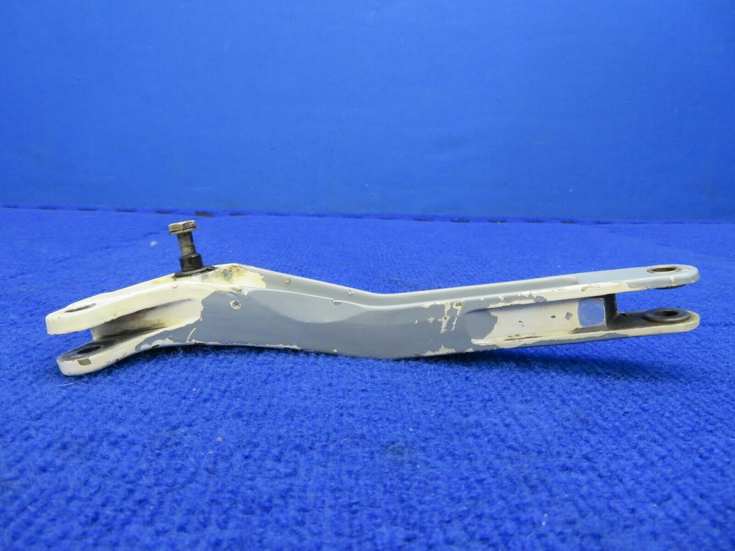 Cessna 310 / 310R Bellcrank Assy LH Main Gear Retract 5041001-11 (0422-38)