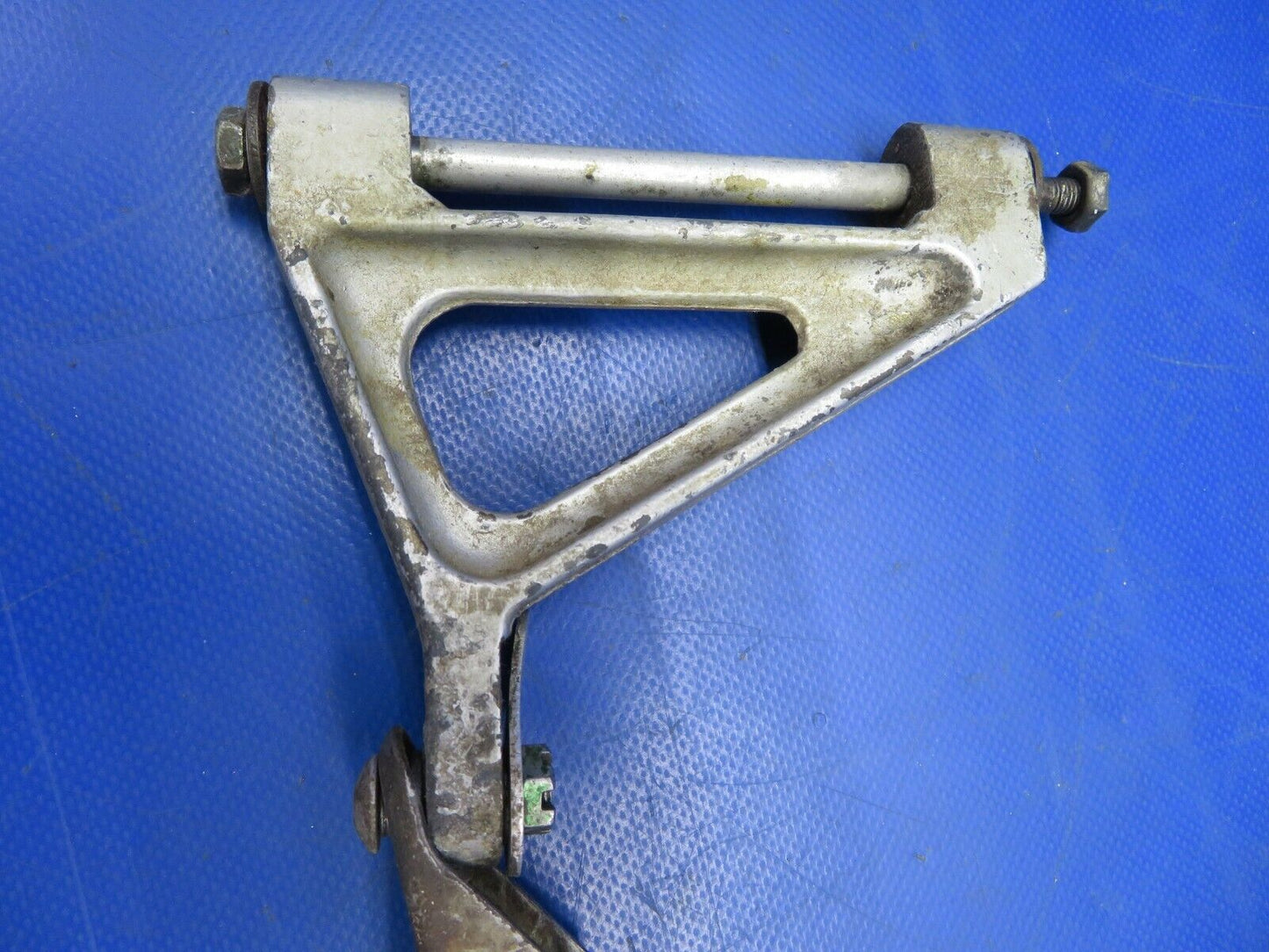 Beech Baron 95-B55 Rod Actuator Landing Gear Door LH P/N 45-815003-3 (0620-530)